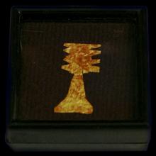Amulette en feuille d'or